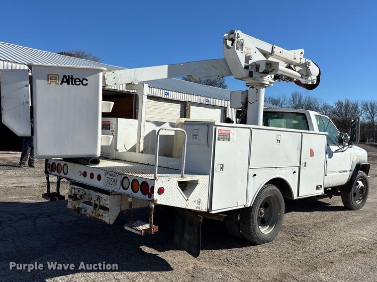 image for item FI0925 1999 Chevrolet 3500HD bucket truck