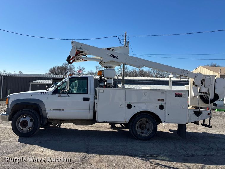 image for item FI0925 1999 Chevrolet 3500HD bucket truck