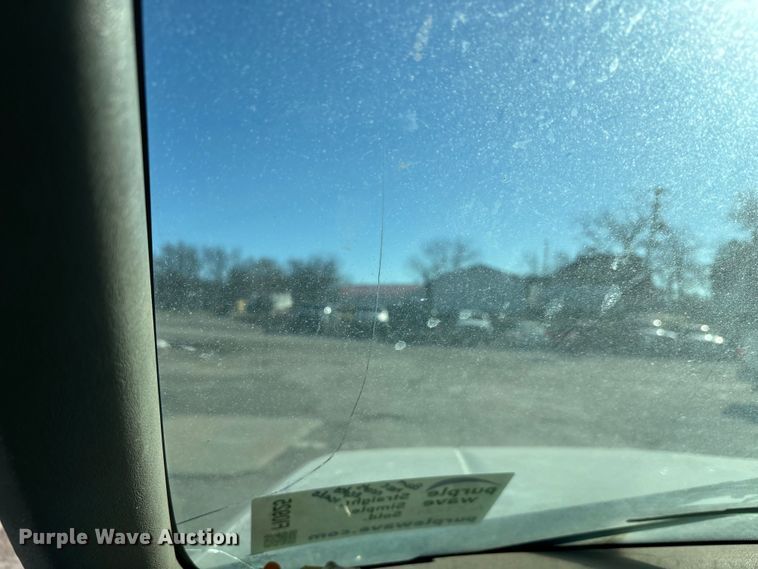 image for item FI0925 1999 Chevrolet 3500HD bucket truck