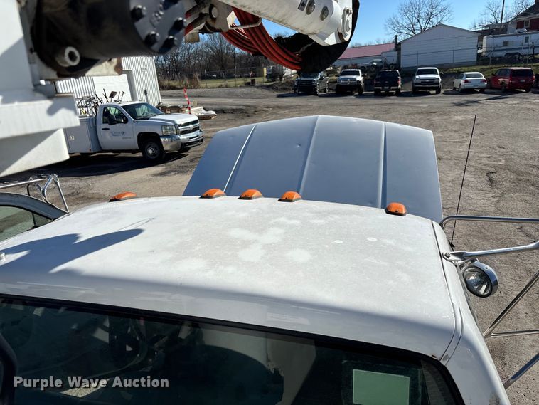 image for item FI0925 1999 Chevrolet 3500HD bucket truck