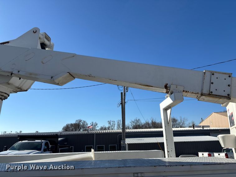 image for item FI0925 1999 Chevrolet 3500HD bucket truck