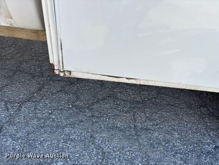 image for item FI0925 1999 Chevrolet 3500HD bucket truck