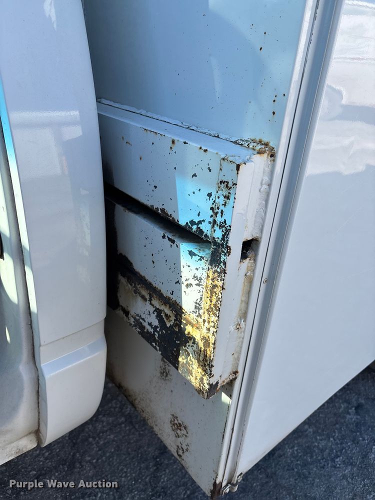 image for item FI0925 1999 Chevrolet 3500HD bucket truck