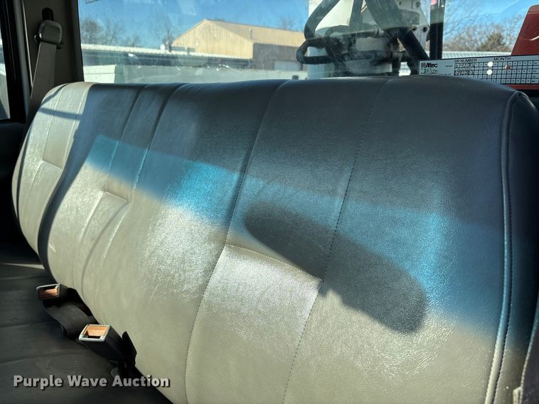 image for item FI0925 1999 Chevrolet 3500HD bucket truck