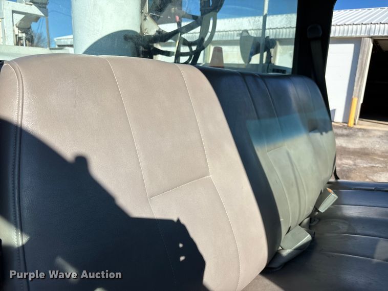 image for item FI0925 1999 Chevrolet 3500HD bucket truck