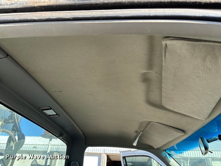 image for item FI0925 1999 Chevrolet 3500HD bucket truck