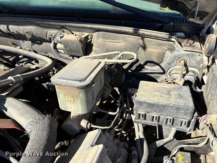 image for item FI0925 1999 Chevrolet 3500HD bucket truck