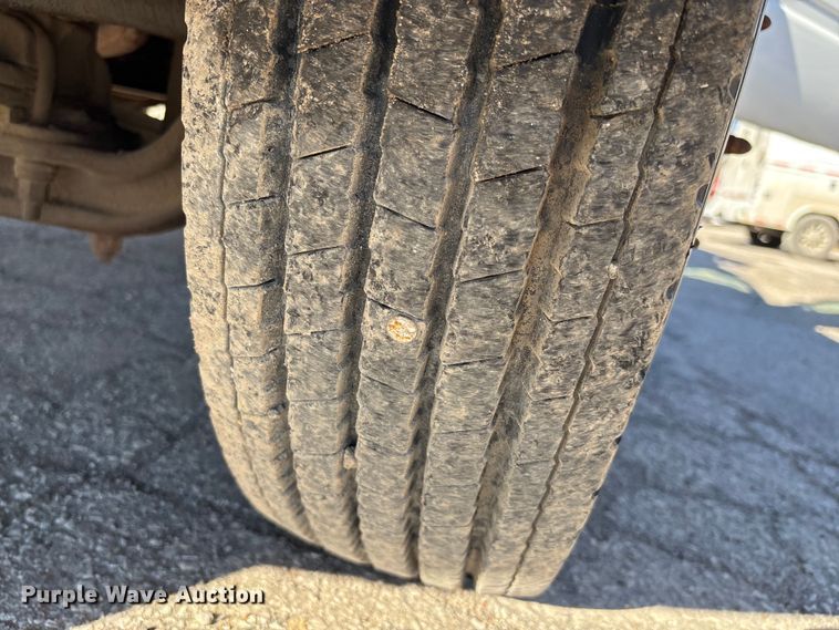 image for item FI0925 1999 Chevrolet 3500HD bucket truck