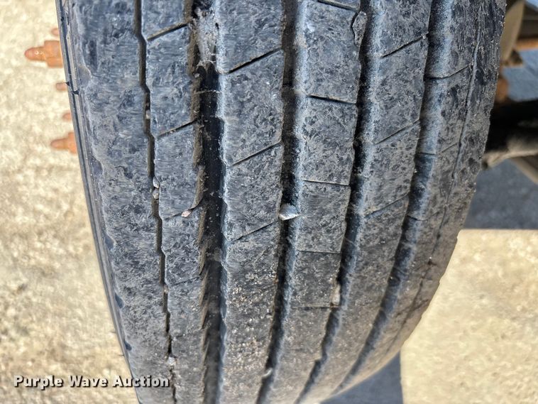 image for item FI0925 1999 Chevrolet 3500HD bucket truck