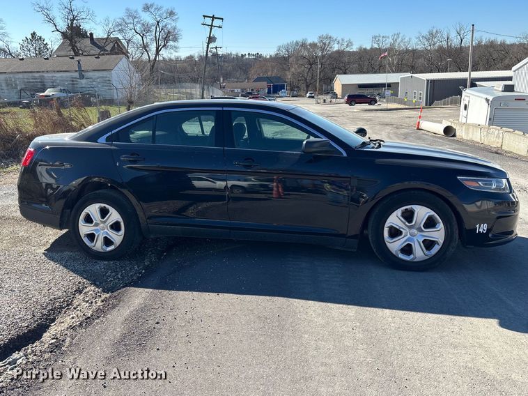 image for item FI0927 2016 Ford Taurus Police Interceptor 