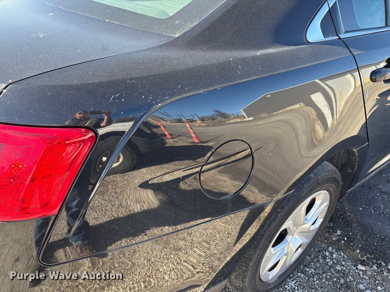 image for item FI0927 2016 Ford Taurus Police Interceptor 