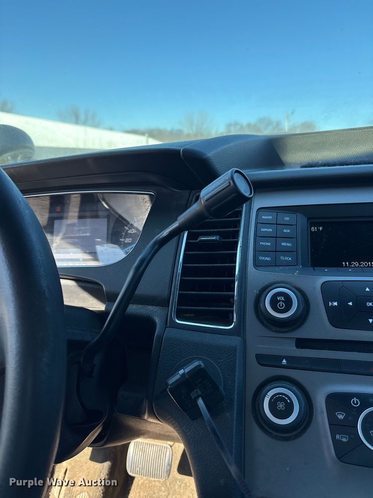 image for item FI0927 2016 Ford Taurus Police Interceptor 