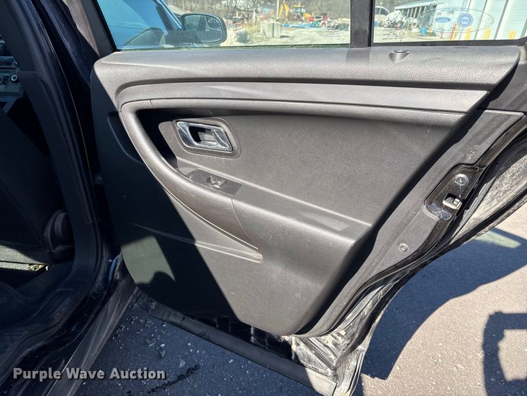 image for item FI0927 2016 Ford Taurus Police Interceptor 