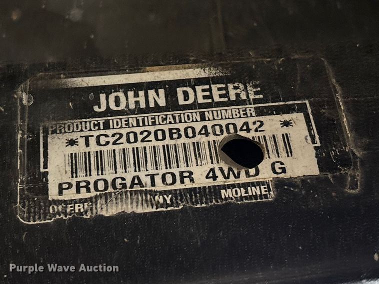 image for item FK1235 2004 John Deere Pro Gator utility vehicle