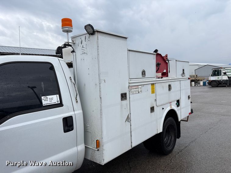 image for item FK1239 2011 Ford F550 Super Duty XL utility / service truck