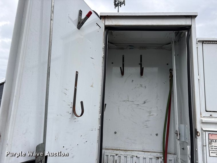 image for item FK1239 2011 Ford F550 Super Duty XL utility / service truck