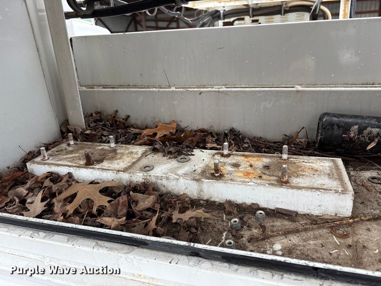 image for item FK1239 2011 Ford F550 Super Duty XL utility / service truck