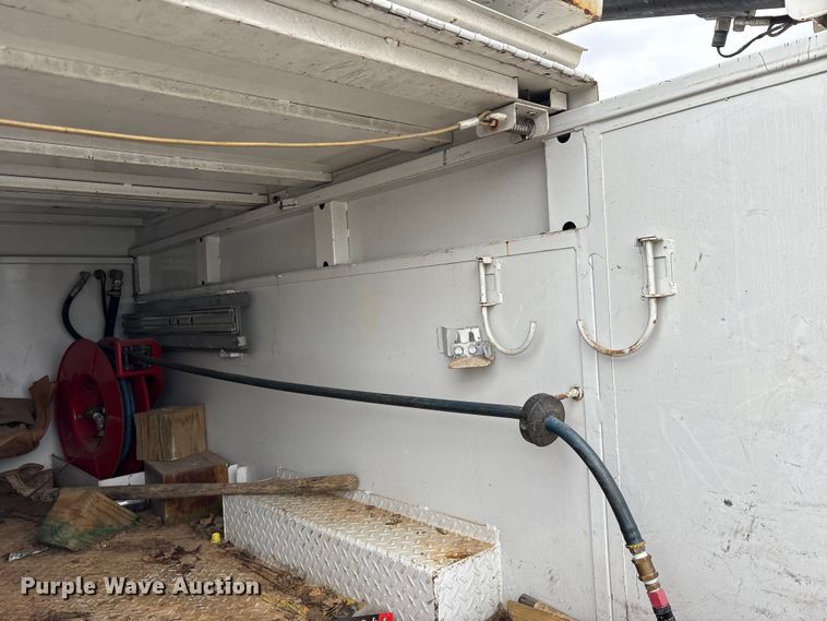 image for item FK1239 2011 Ford F550 Super Duty XL utility / service truck