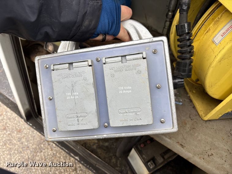 image for item FK1239 2011 Ford F550 Super Duty XL utility / service truck