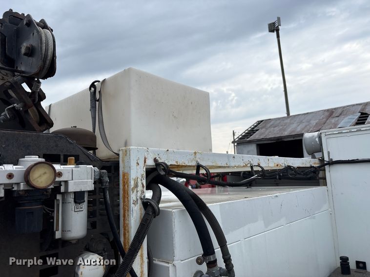 image for item FK1239 2011 Ford F550 Super Duty XL utility / service truck