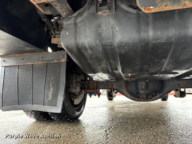 image for item FK1239 2011 Ford F550 Super Duty XL utility / service truck