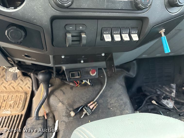 image for item FK1239 2011 Ford F550 Super Duty XL utility / service truck