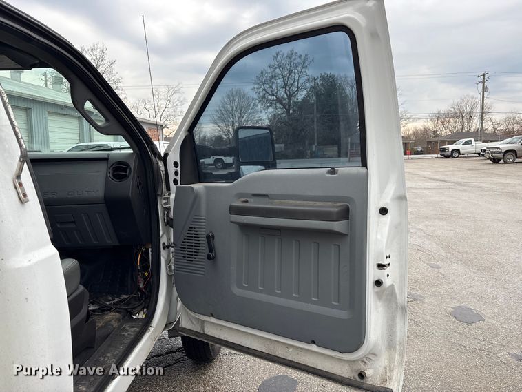 image for item FK1239 2011 Ford F550 Super Duty XL utility / service truck