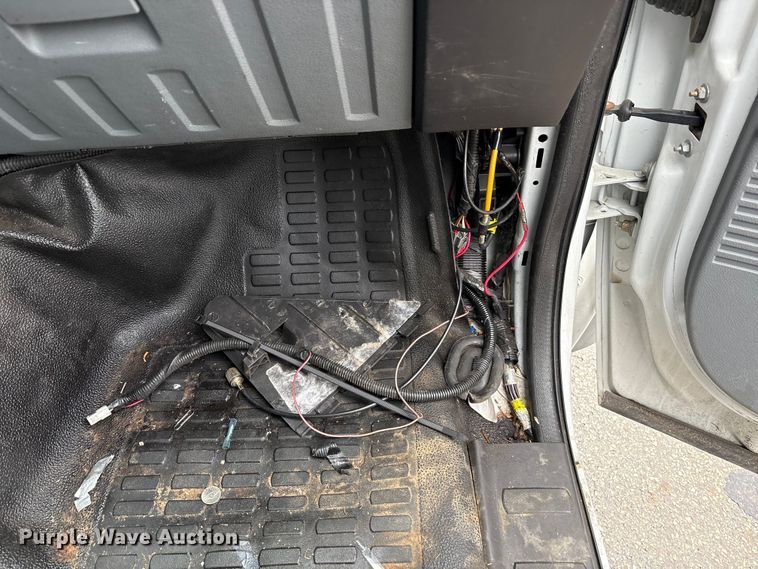 image for item FK1239 2011 Ford F550 Super Duty XL utility / service truck