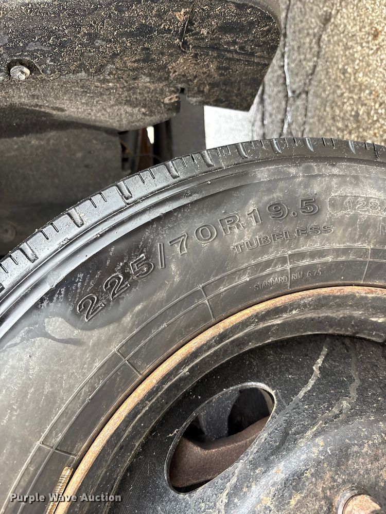 image for item FK1239 2011 Ford F550 Super Duty XL utility / service truck