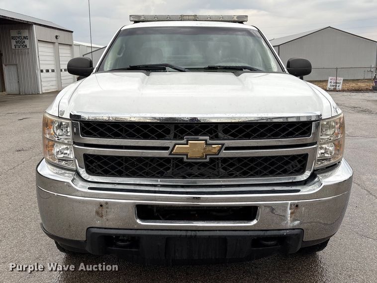image for item FK1240 2011 Chevrolet Silverado 2500HD Crew Cab pickup truck