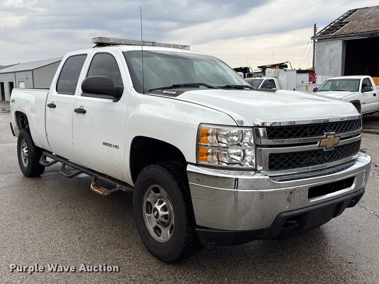 image for item FK1240 2011 Chevrolet Silverado 2500HD Crew Cab pickup truck