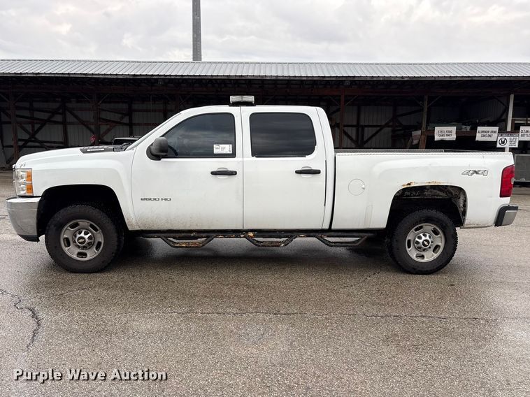 image for item FK1240 2011 Chevrolet Silverado 2500HD Crew Cab pickup truck