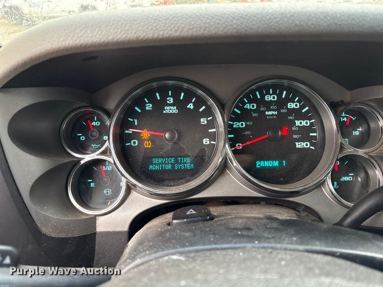 image for item FK1240 2011 Chevrolet Silverado 2500HD Crew Cab pickup truck