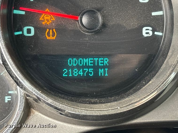 image for item FK1240 2011 Chevrolet Silverado 2500HD Crew Cab pickup truck