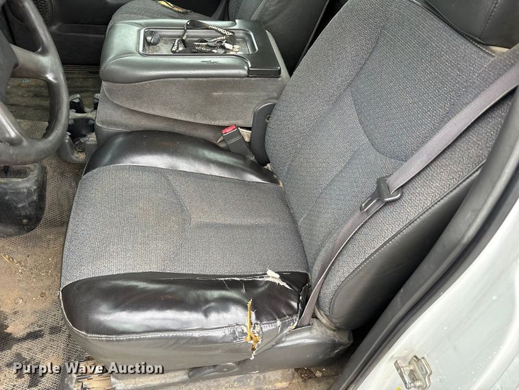 image for item FK1241 2006 Chevrolet Silverado 2500HD pickup truck