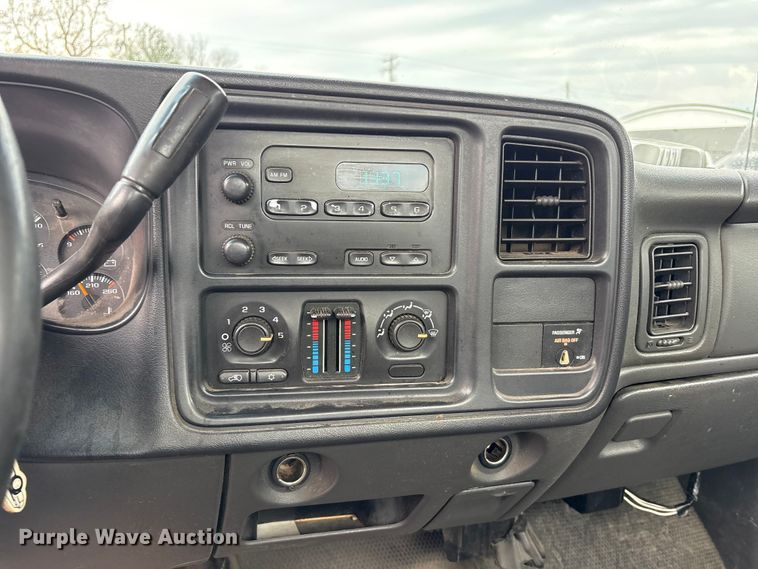 image for item FK1241 2006 Chevrolet Silverado 2500HD pickup truck