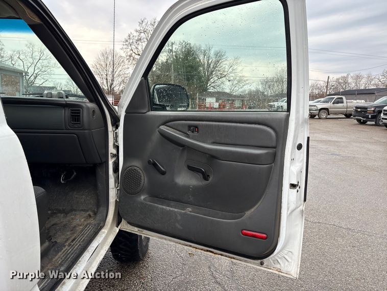 image for item FK1241 2006 Chevrolet Silverado 2500HD pickup truck