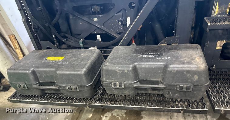 image for item FK1578 2010 Caterpillar AP1055D paver