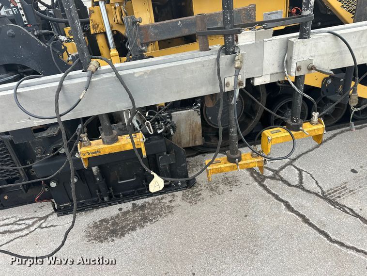 image for item FK1578 2010 Caterpillar AP1055D paver