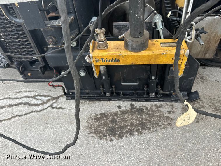 image for item FK1578 2010 Caterpillar AP1055D paver