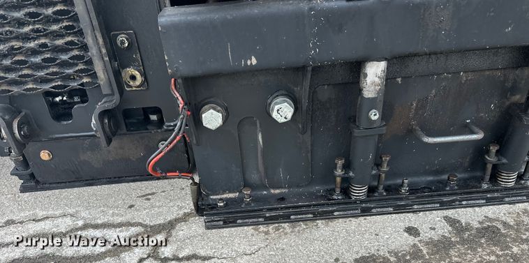 image for item FK1578 2010 Caterpillar AP1055D paver