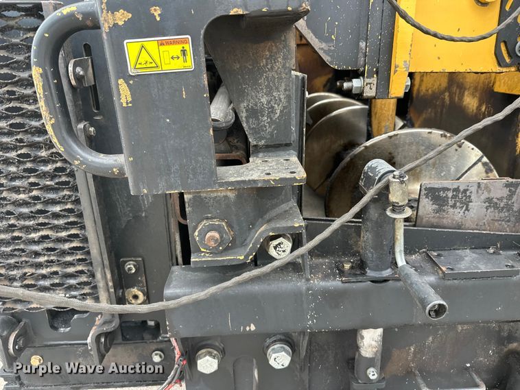 image for item FK1578 2010 Caterpillar AP1055D paver