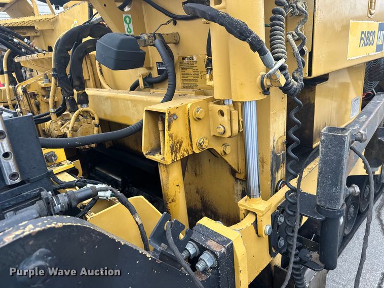 image for item FK1578 2010 Caterpillar AP1055D paver