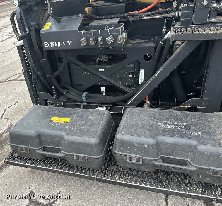 image for item FK1578 2010 Caterpillar AP1055D paver