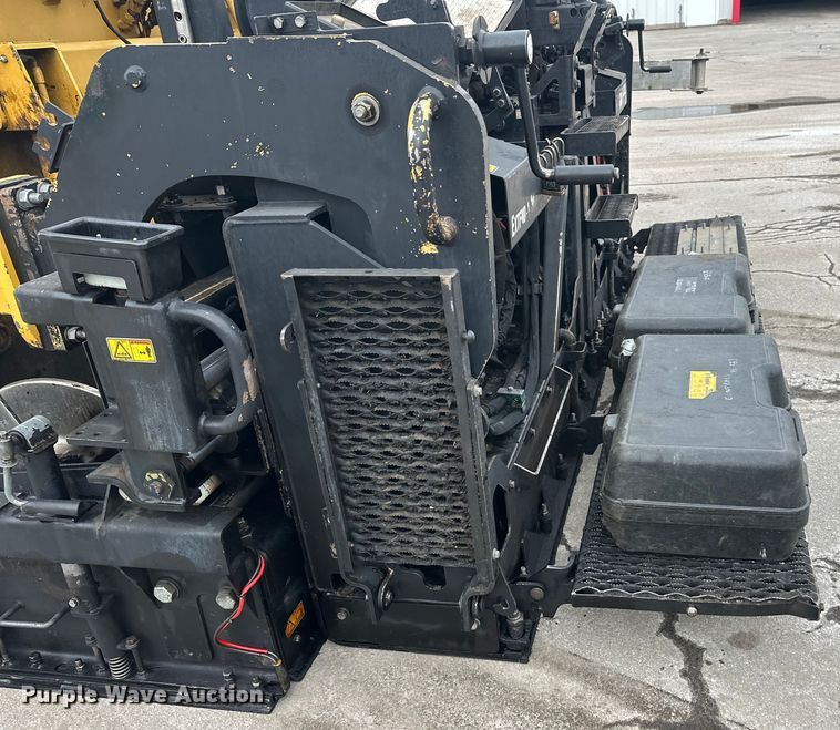 image for item FK1578 2010 Caterpillar AP1055D paver