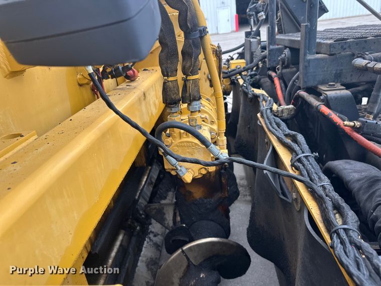 image for item FK1578 2010 Caterpillar AP1055D paver