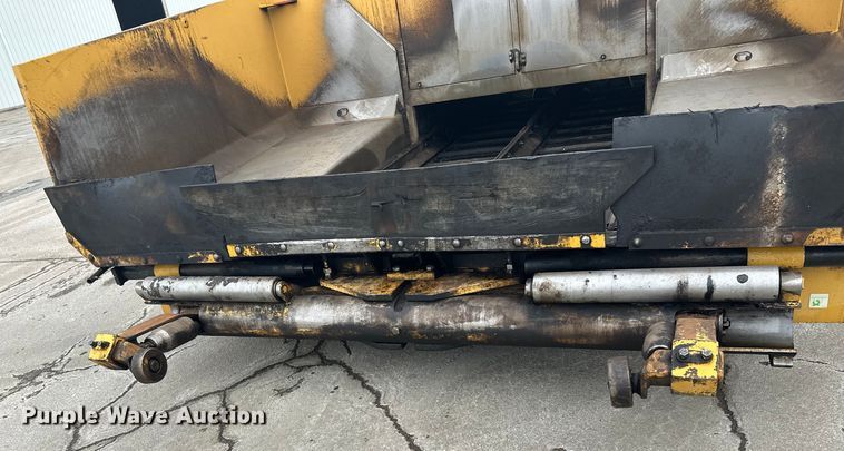 image for item FK1578 2010 Caterpillar AP1055D paver