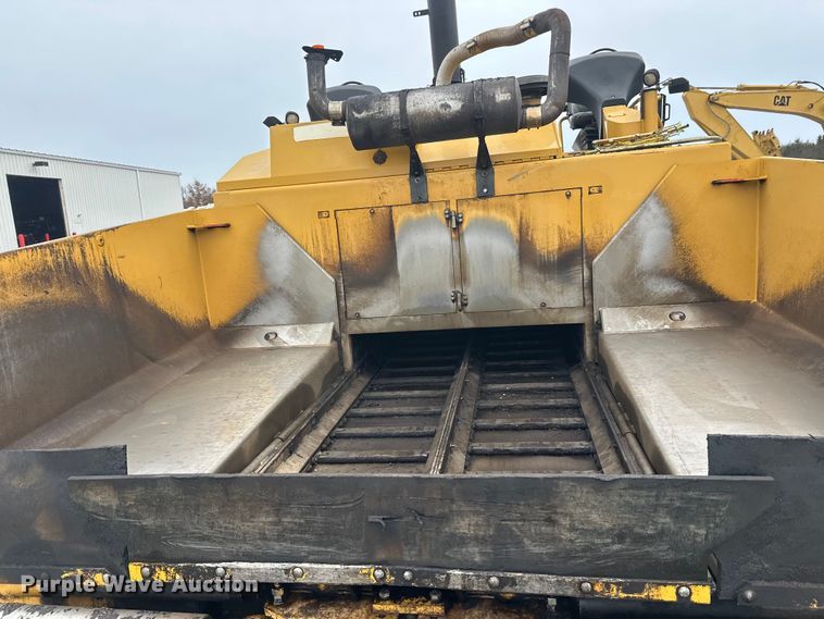 image for item FK1578 2010 Caterpillar AP1055D paver