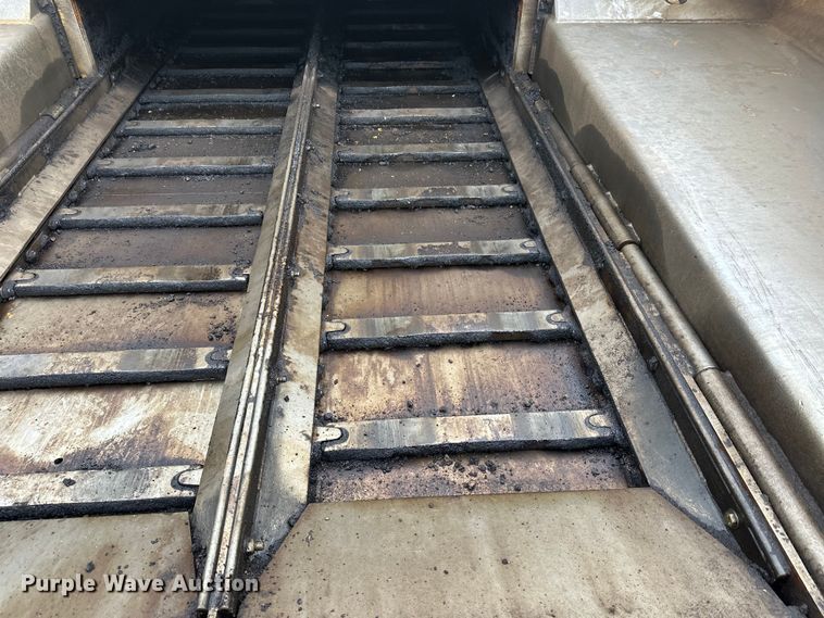 image for item FK1578 2010 Caterpillar AP1055D paver