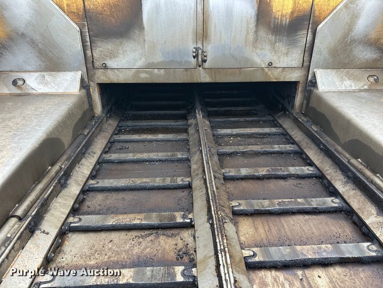 image for item FK1578 2010 Caterpillar AP1055D paver